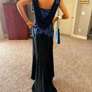 Tadashi Shoji size 10 gown (fits USA 6-8)